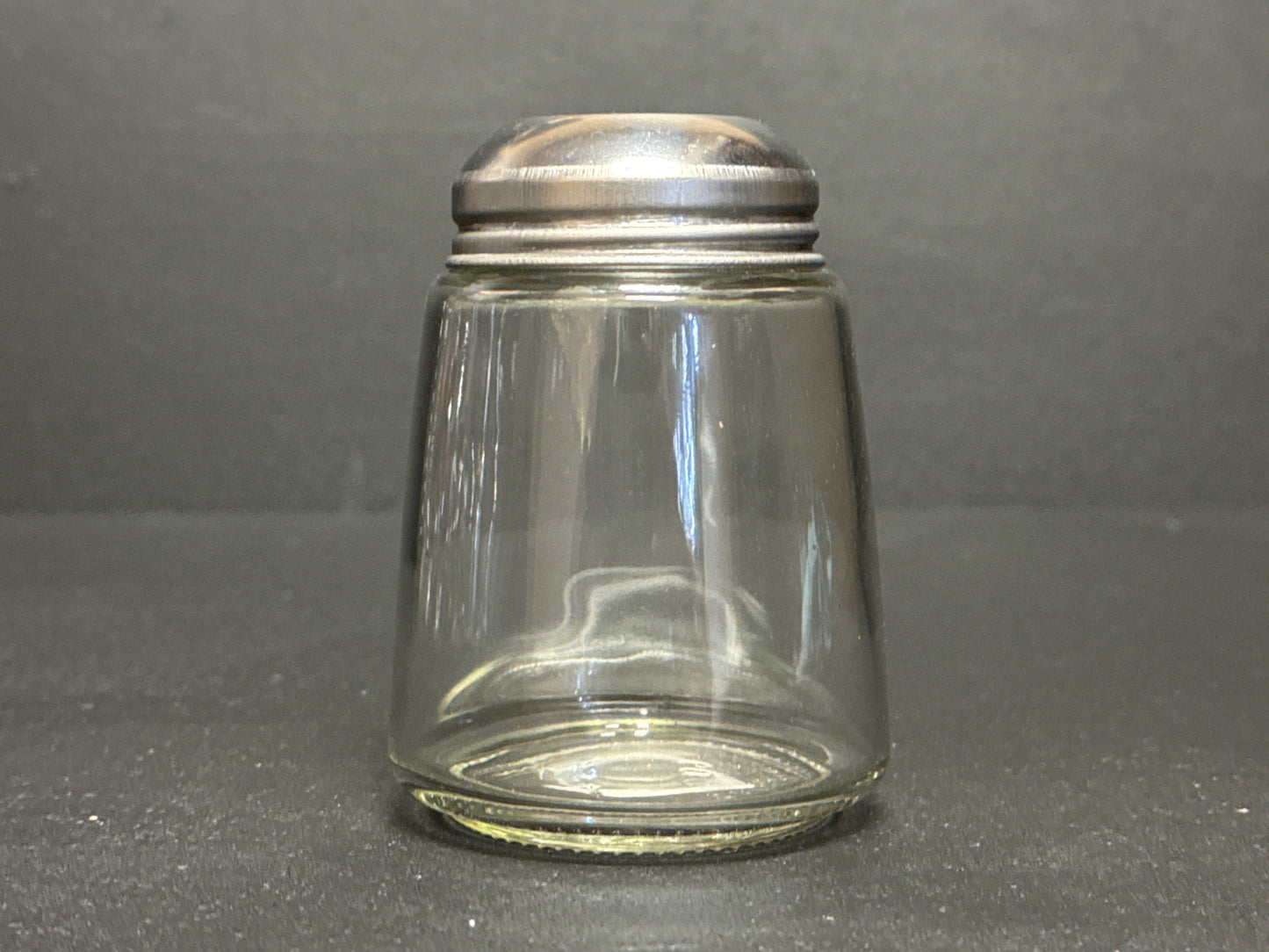 Tablecraft 8 Oz Modern Glass Shaker, Slotted Top 262